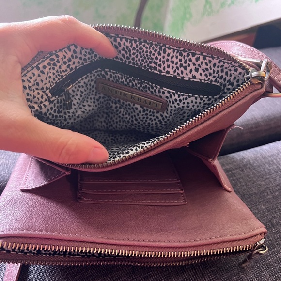 Antik Kraft Dusty Rose crossbody bag - Picture 4 of 8